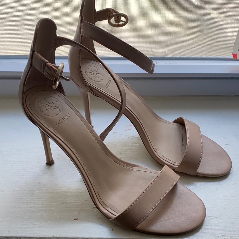GUESS HEELS